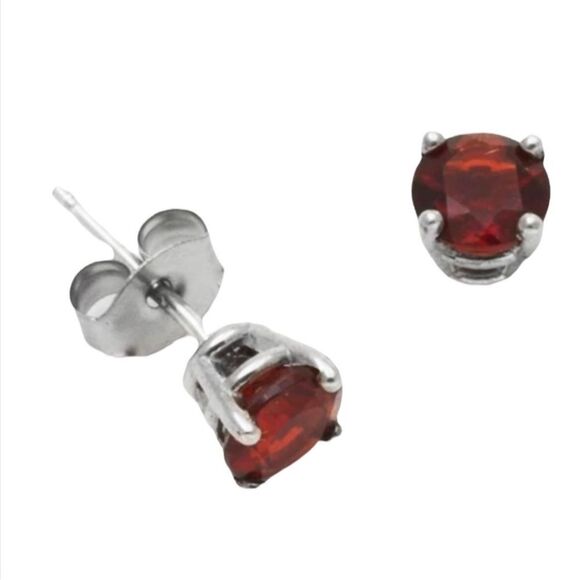 NEW Facetted Gemstone Studded Earrings January Birthstone - Picture 2 of 3